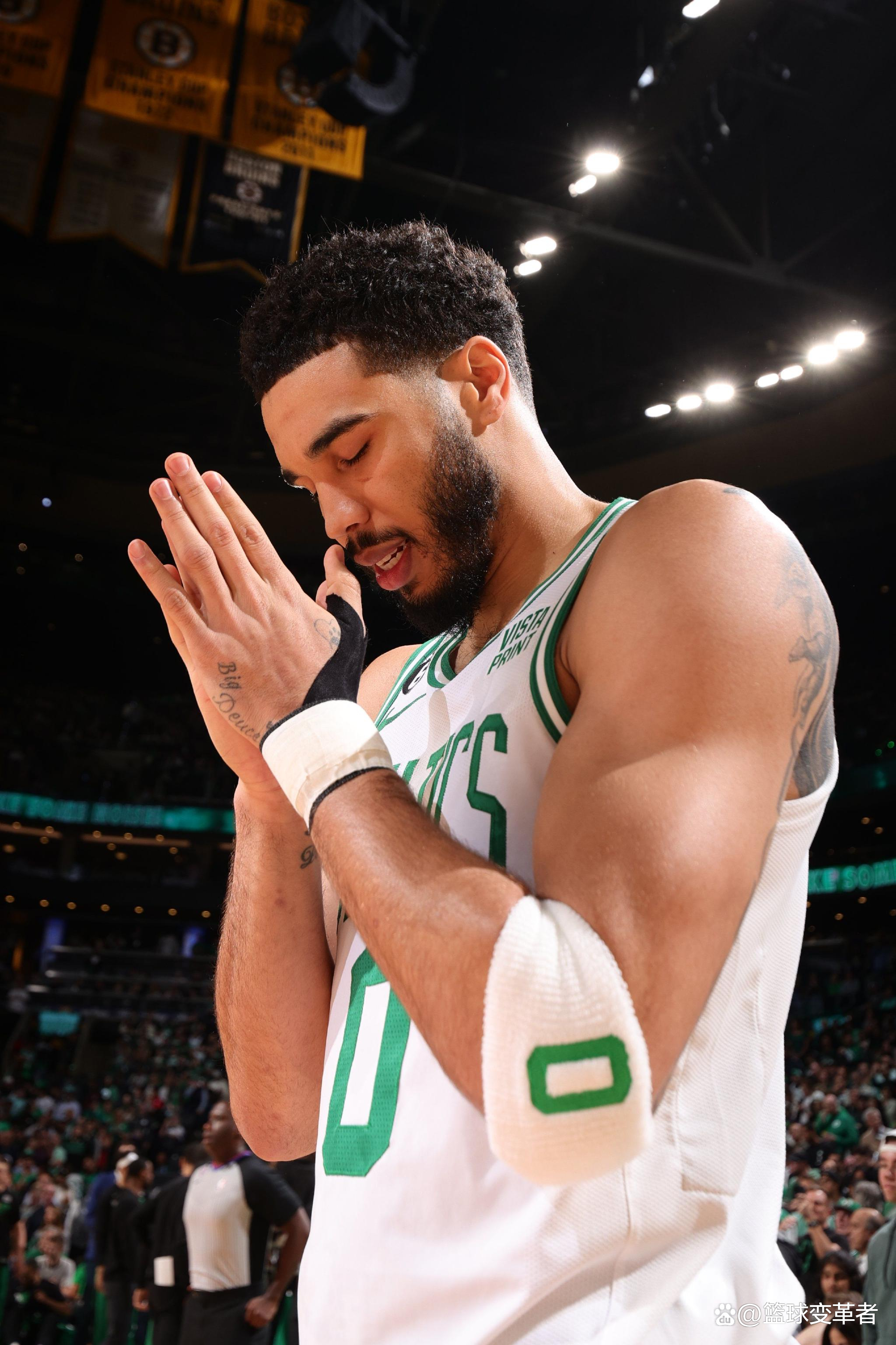 包含热火引发争议！，塔图姆官方宣布出色防守新规热度持续攀升的词条-kaiyun