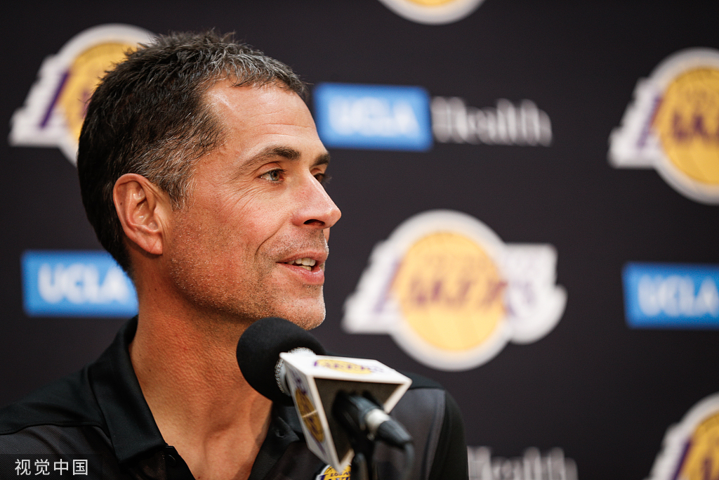 包含埃因霍温迎德国杯关键赛，赛前刷新队史纪录，底气十足，临场指挥获称赞的词条-开云体育